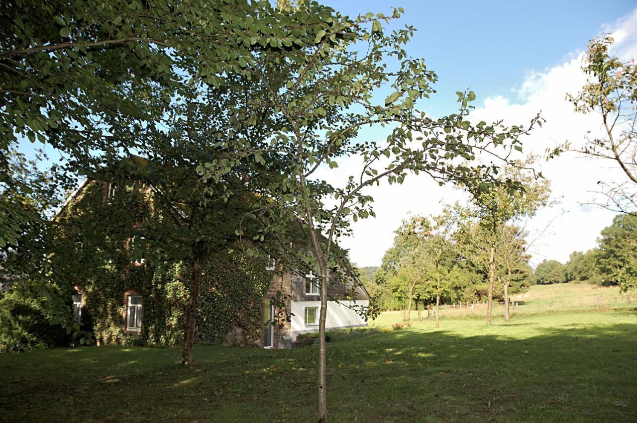 Ruhiges, Gemuetliches Ferienhaus Mit Grossem Garten ウェーム エクステリア 写真