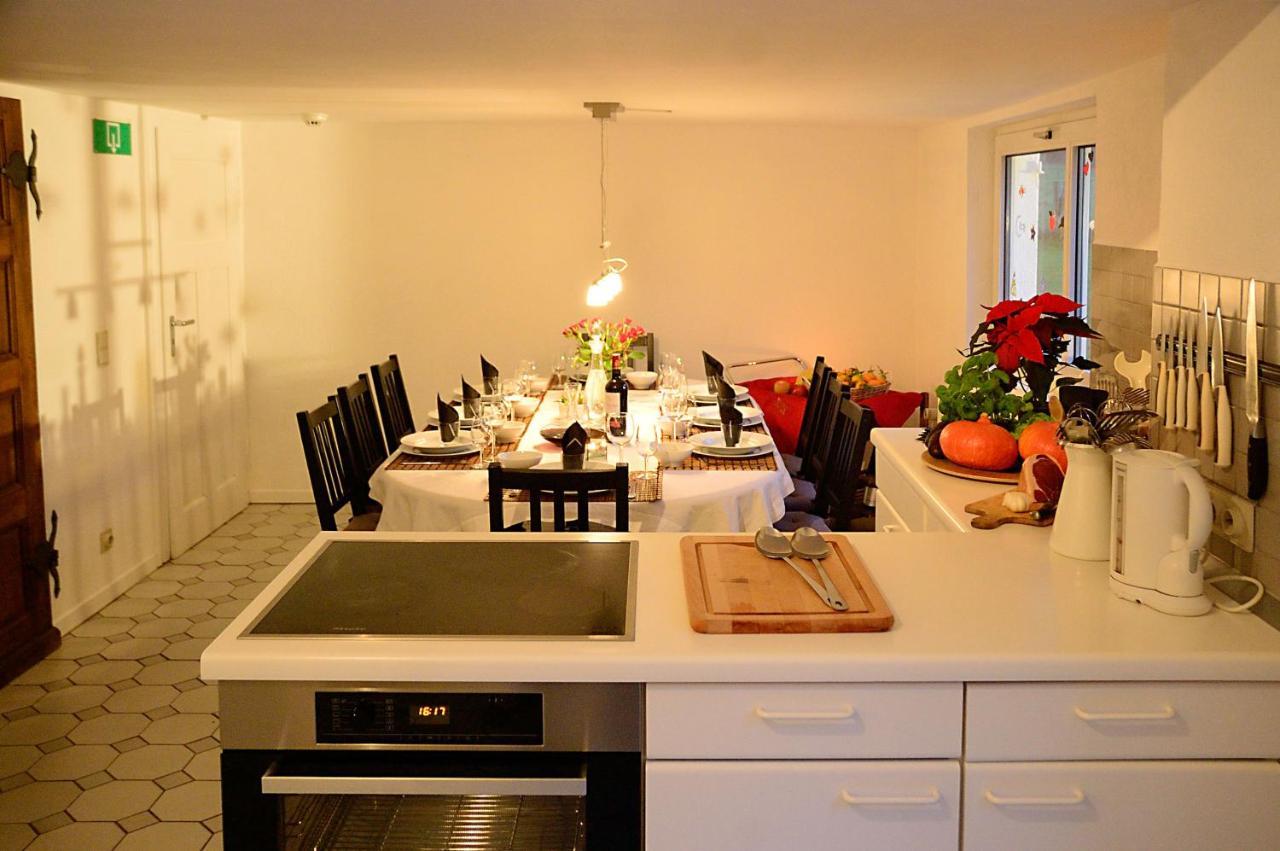 Ruhiges, Gemuetliches Ferienhaus Mit Grossem Garten ウェーム エクステリア 写真