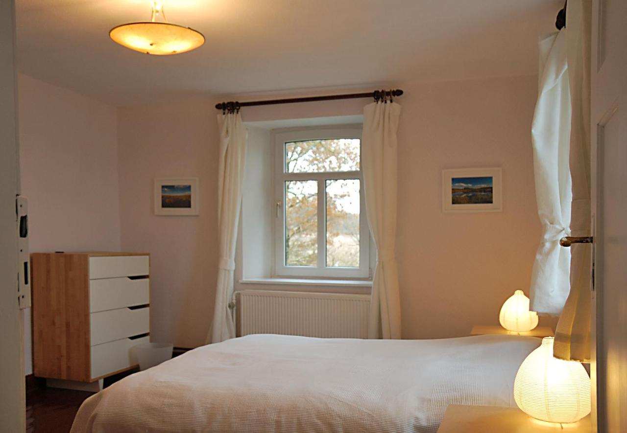 Ruhiges, Gemuetliches Ferienhaus Mit Grossem Garten ウェーム エクステリア 写真