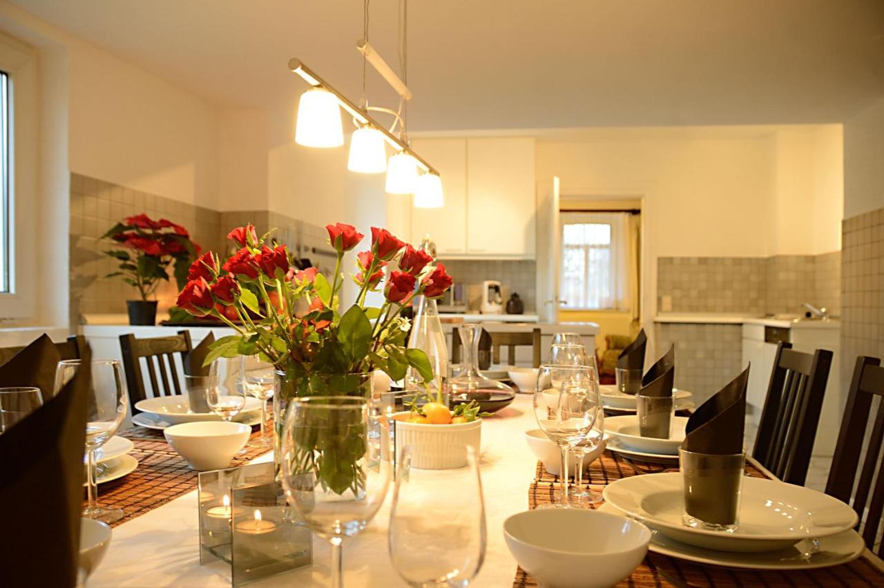 Ruhiges, Gemuetliches Ferienhaus Mit Grossem Garten ウェーム エクステリア 写真